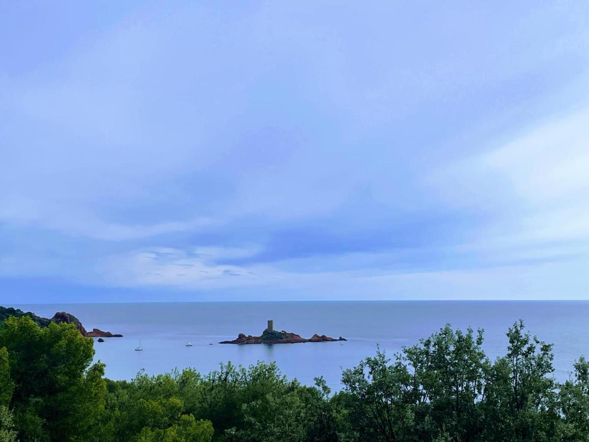 Blue Horizon Ξενοδοχείο Saint-Raphaël Εξωτερικό φωτογραφία